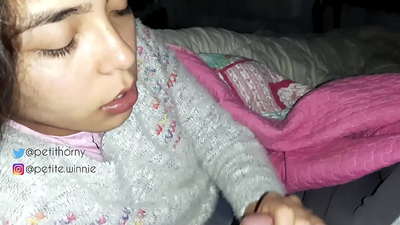 EU ENGULO TODO O LEITE ACUMULADO DO MEU MARIDO - MOSTRANDO A LÍNGUA COM ESPERMA