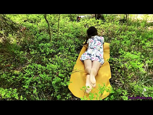 ❤️ Estranho na Tinder Masturba-se Meu Rato e Fode Apaixonadamente na Floresta ❤❌ Porno em nós