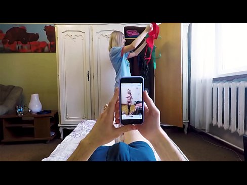 ❤️ O Stepsister fez seu irmão vir logo antes de sua mãe voltar para casa ❤❌ Porno em nós