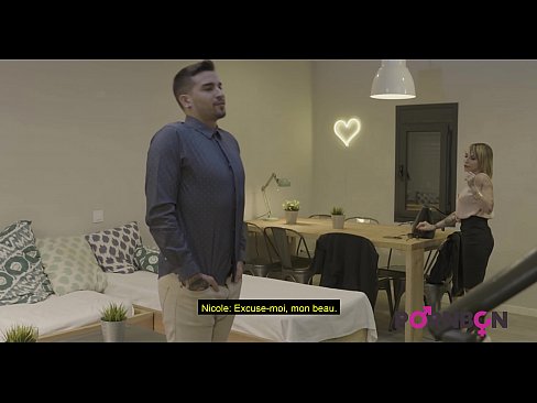 ❤️ PORNBCN 4K Uma mulher madura com mamas grandes quer ser um gigolô jovem fodido anal com um grande amortismo de broche de pinto duro estilo cão de foder, lambendo o orgasmo do cachorro legenda francesa ❤❌ Porno em nós