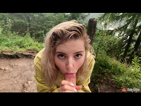 ❤️ Garota engole a ejaculação depois de um broche público - Eva Elfi ❤❌ Porno em nós