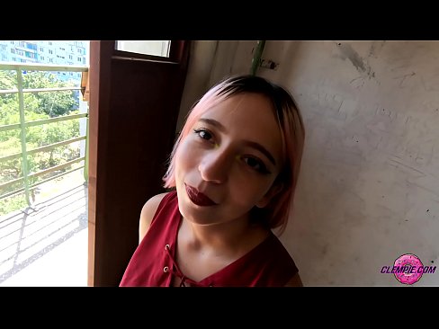 ❤️ Estudante Sensual Chupa um Estranho no Outback - Cum On His Face ❤❌ Porno em nós